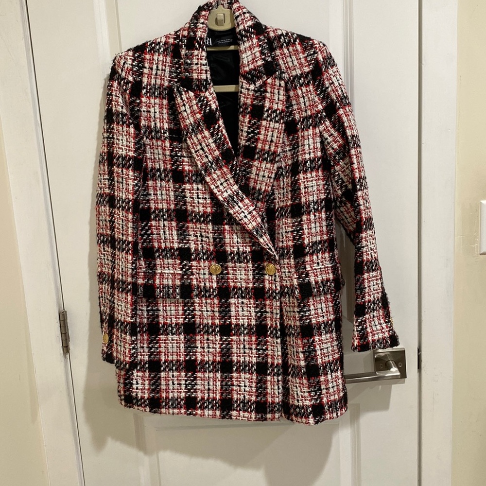 Never worn! Longer plaid blazer